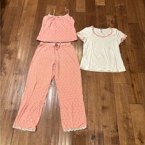Women's Peach and White Sleepwear Set